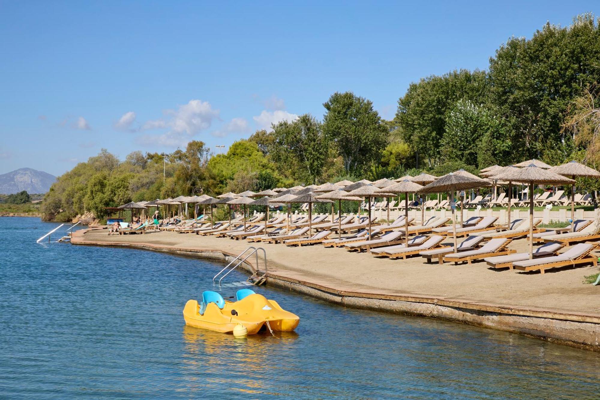 Dolce By Wyndham Athens Attica Riviera Hotel Vravrona Exterior photo A beach in Nikiti